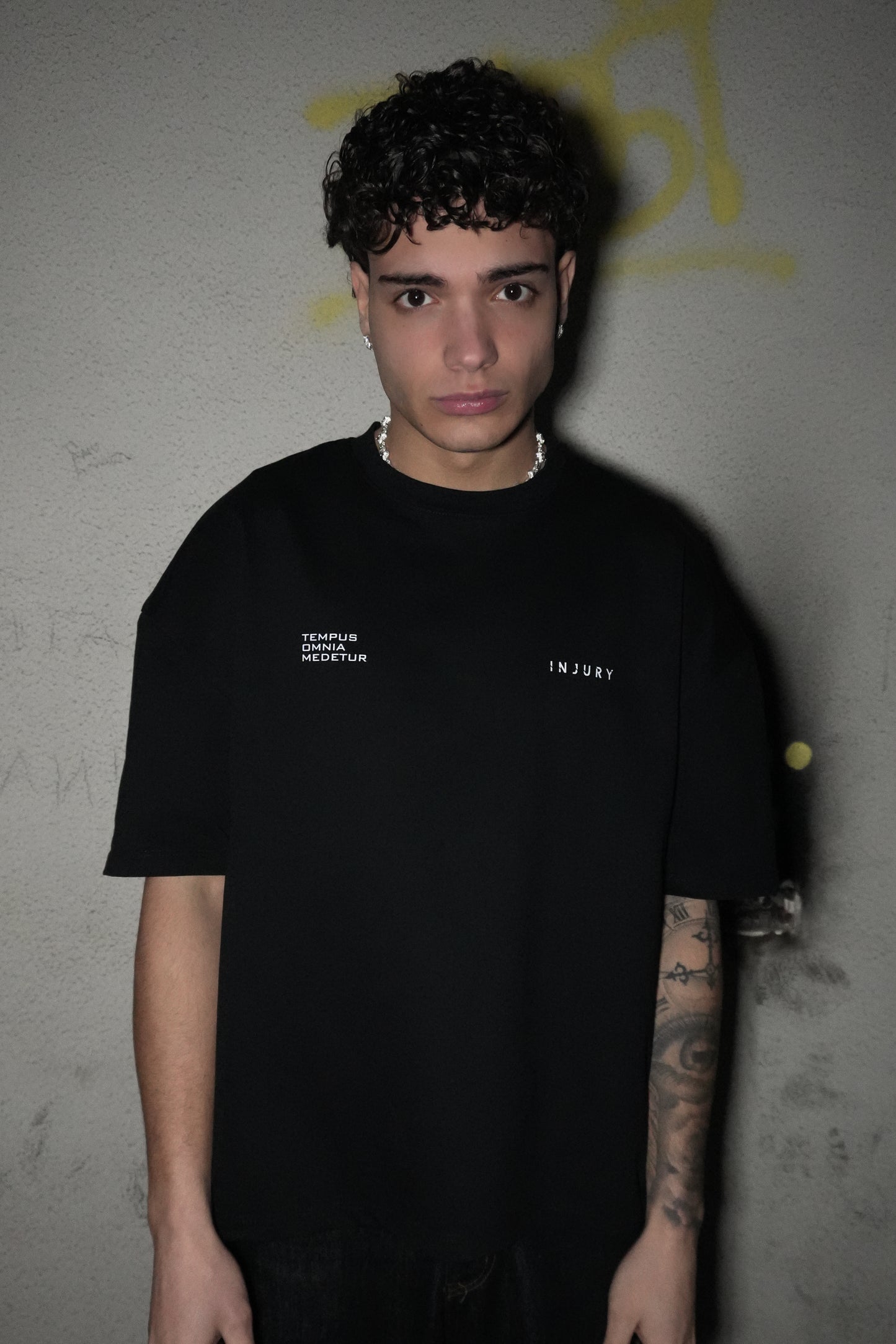 T-Shirt Madness - Black